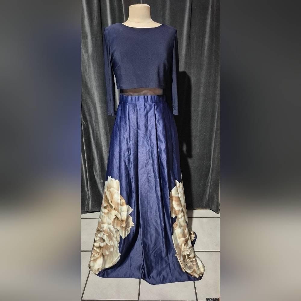 Elegant Navy Blue Floral Skirt